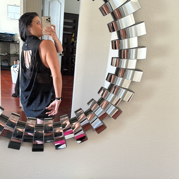 Flowy Dressy Sleeveless Top Size Small - Picture 5 of 6